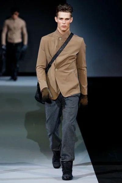 Look 29